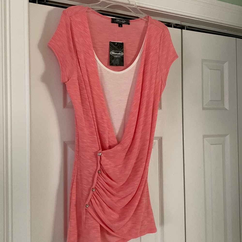 Juniors scoop neck top